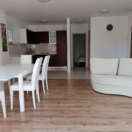Dante Domus Aurea Apartment