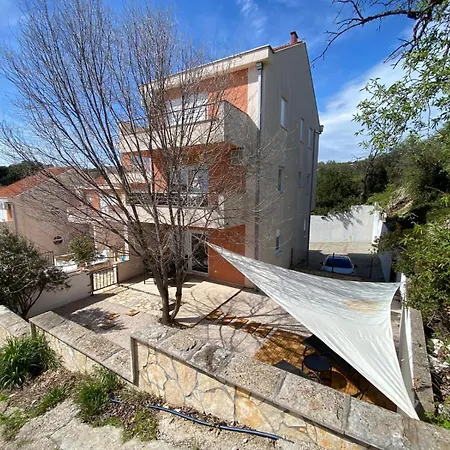 Dante Domus Aurea Apartment