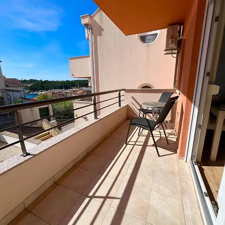 Dante Domus Aurea Apartment *