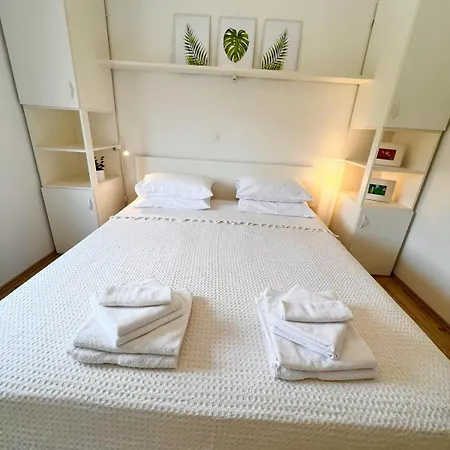 Apartment Dante Domus Aurea