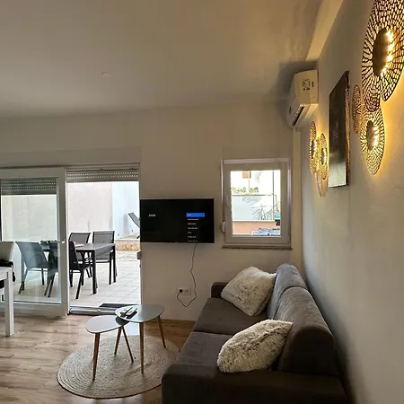 Dante Domus Aurea Apartment Milna (Brac)